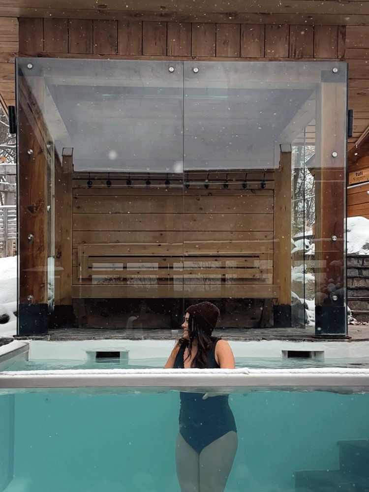 invité dans un bain froid
