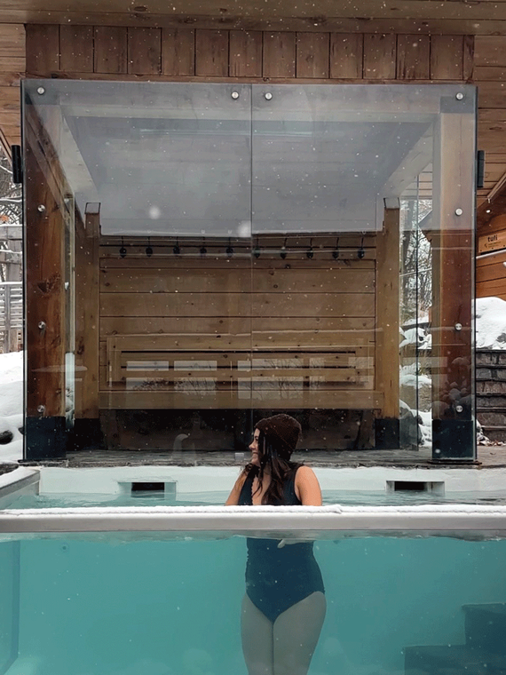 invité dans un bain froid