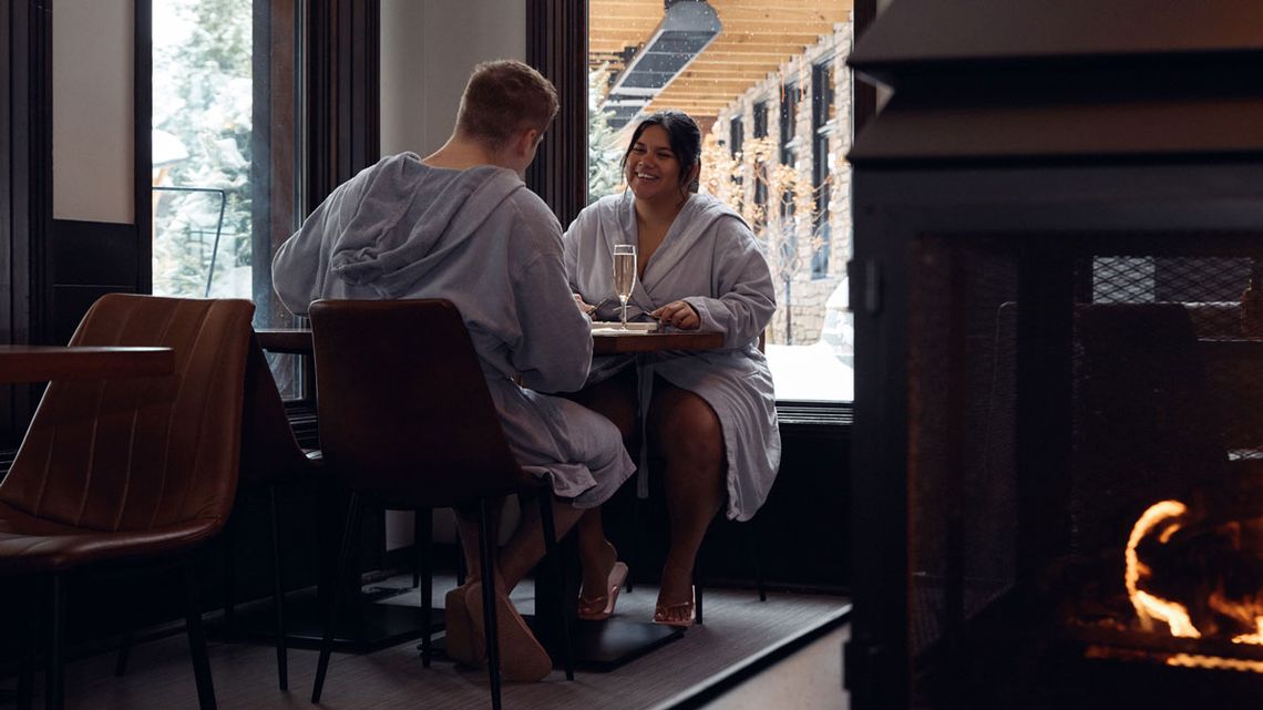 couple eating at Le Resto