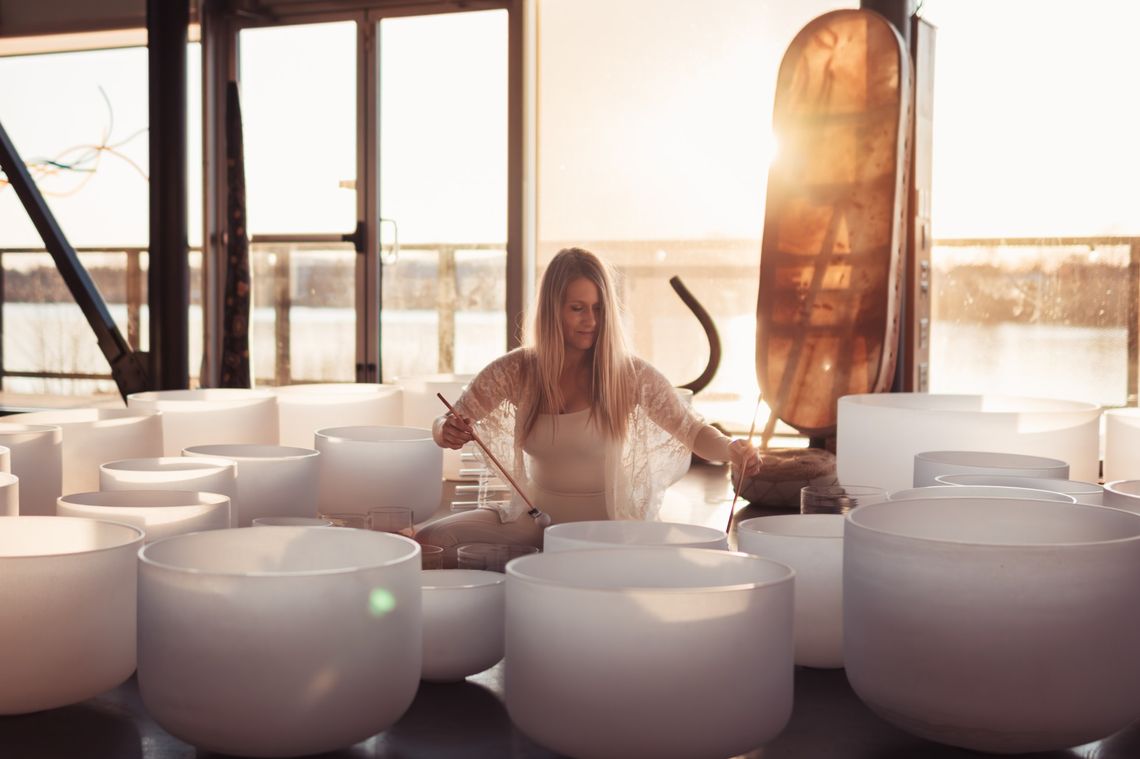 expert hosting a sound bath