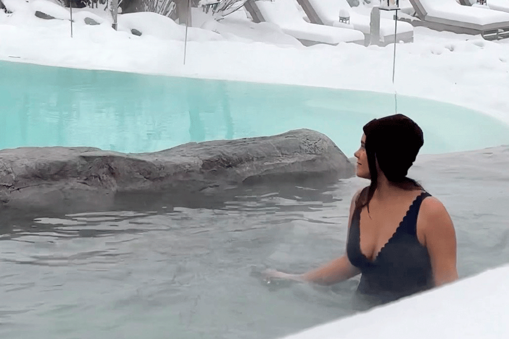 invité dans un bain thermal au spa