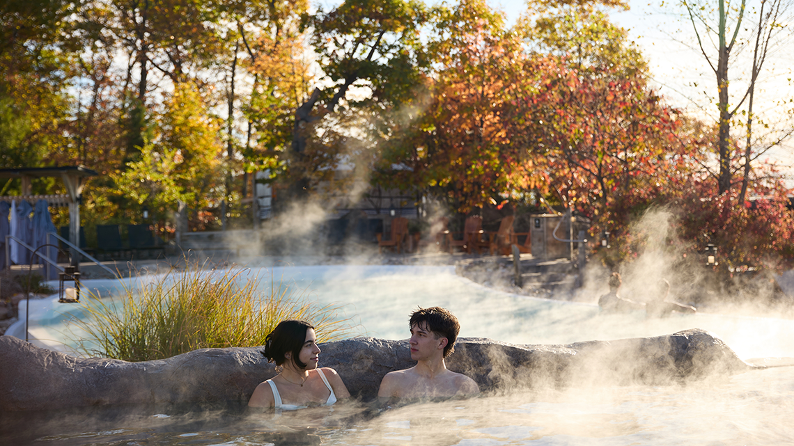 Guests in a thermal bath in autumn