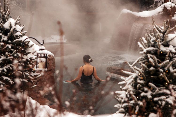 Camille Labonté dans un bain thermal