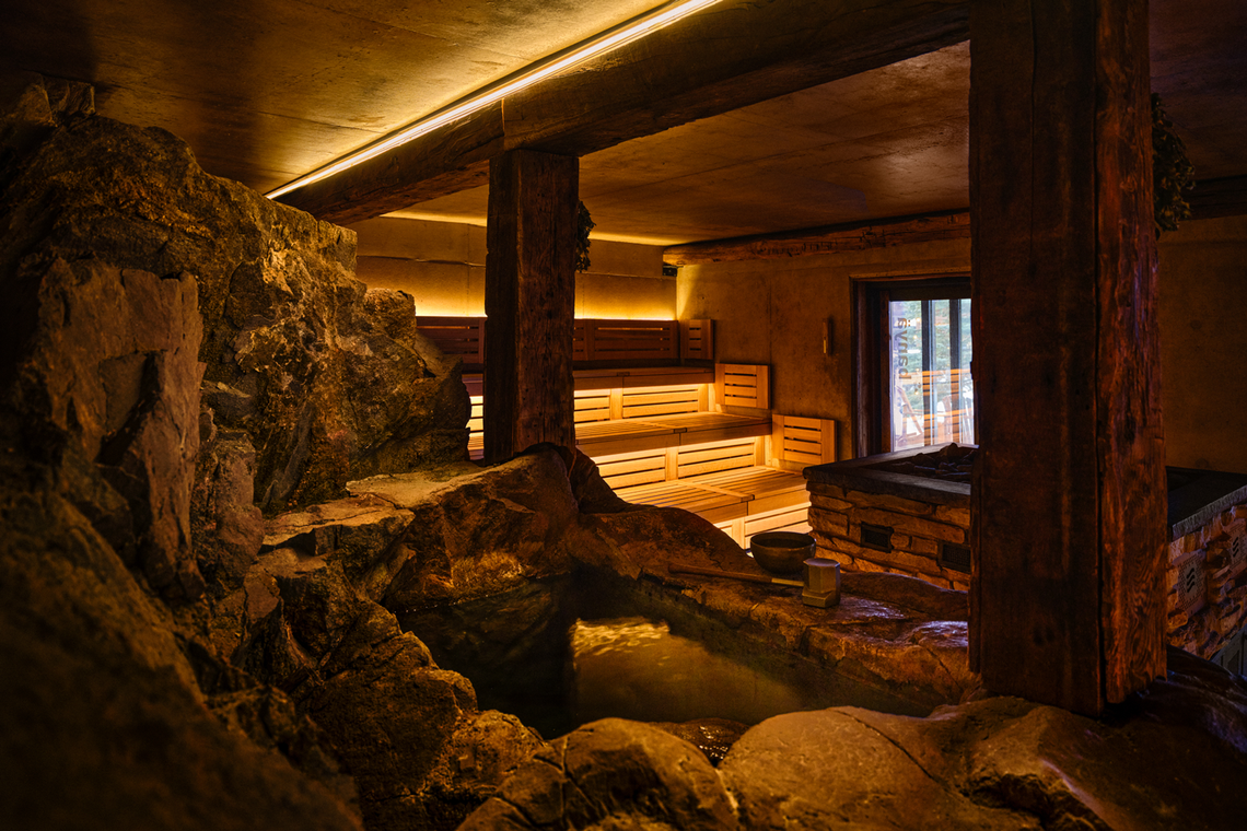 intérieur d'un sauna tellurique