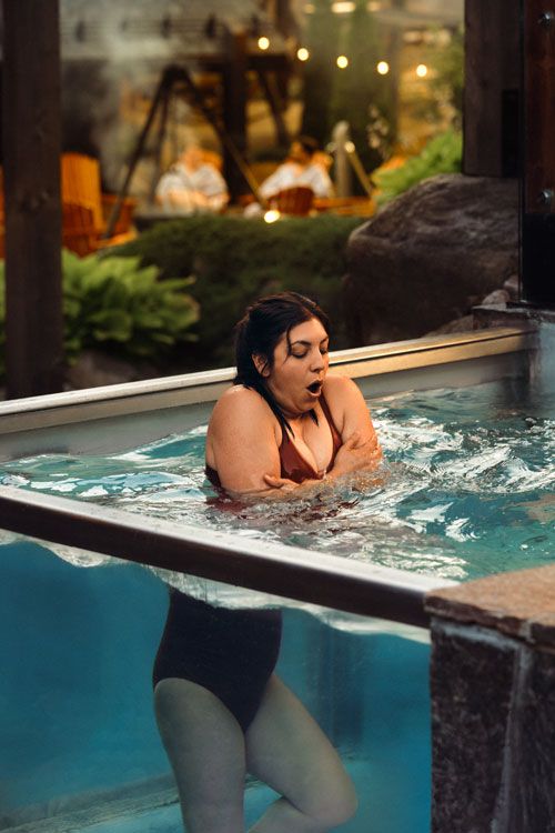 guest doing a cold plunge